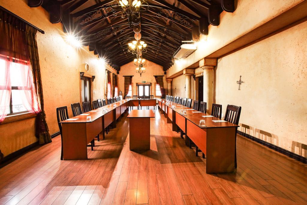 Casa Toscana Lodge Претория Экстерьер фото